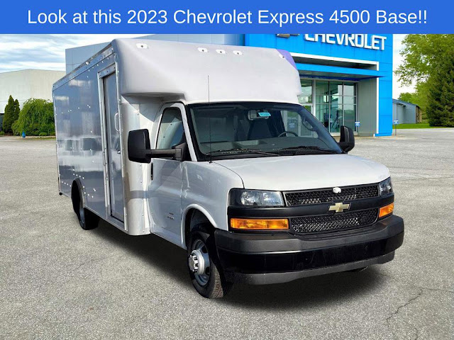 2023 Chevrolet Express Commercial Cutaway 16' Rockport DRW Swing Rear Doors