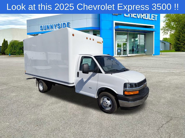 2025 Chevrolet Express Commercial Cutaway Work Van 15' Unicell Box