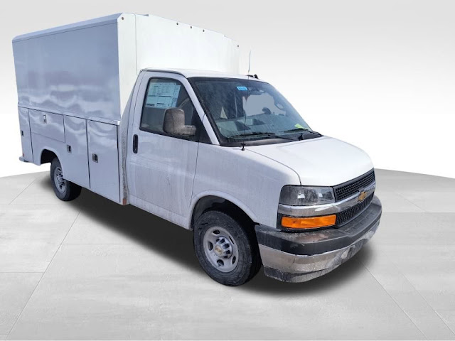 2026 Chevrolet Express Commercial Cutaway Work Van